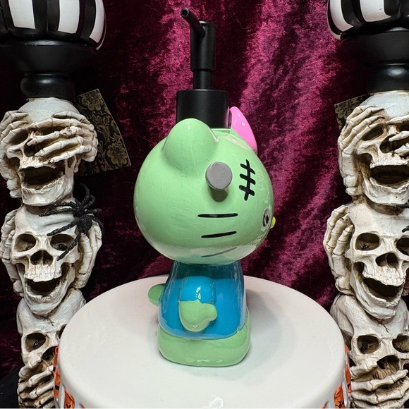 Halloween Spooky Season Sanrio Hello Kitty Frankenstein Monster Soap Dispenser - Picture 5 of 12
